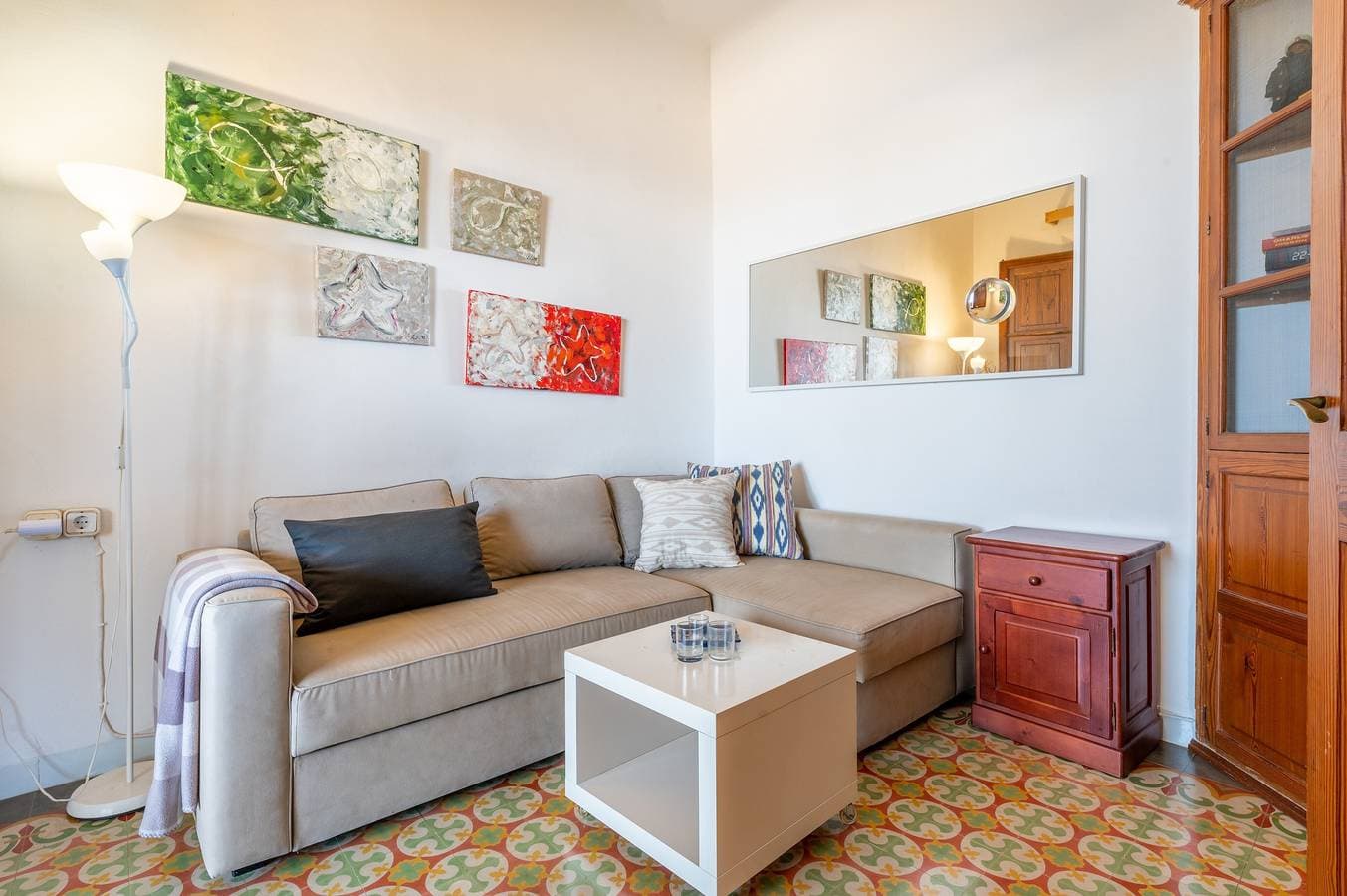 Foto 5 von 27: Schöne Ferienwohnung direkt am Strand mit Terrasse, Klimaanlage & WLAN