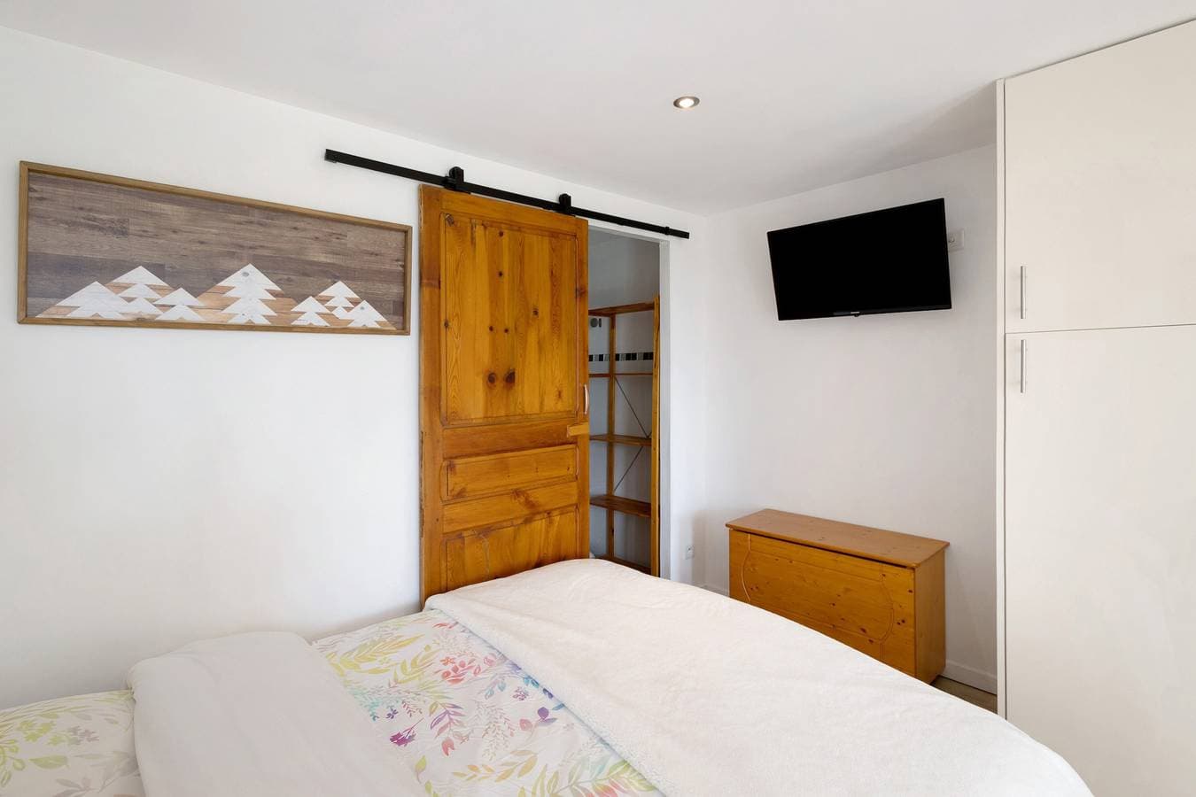 Foto 13 von 27: Studio-Apartment 'Sorbier Des Oiseaux' mit Bergblick, privater Terrasse und WLAN