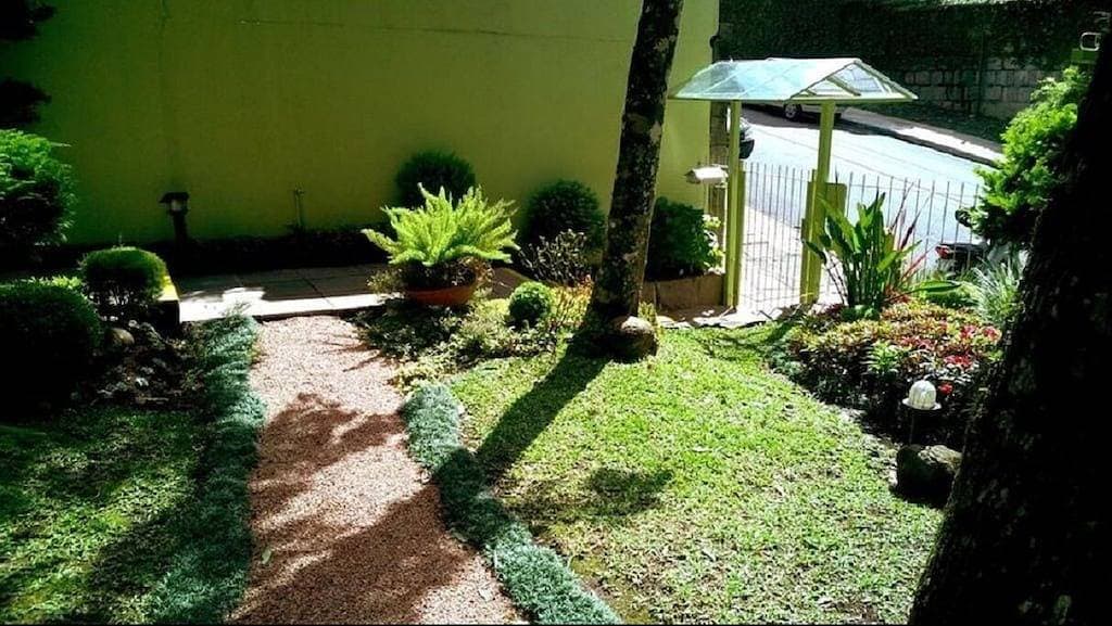 Foto 7 von 22: Apt im Herzen des Zentrums von gemütlichen Rasen mit Heizung, WIFI und Netflix
