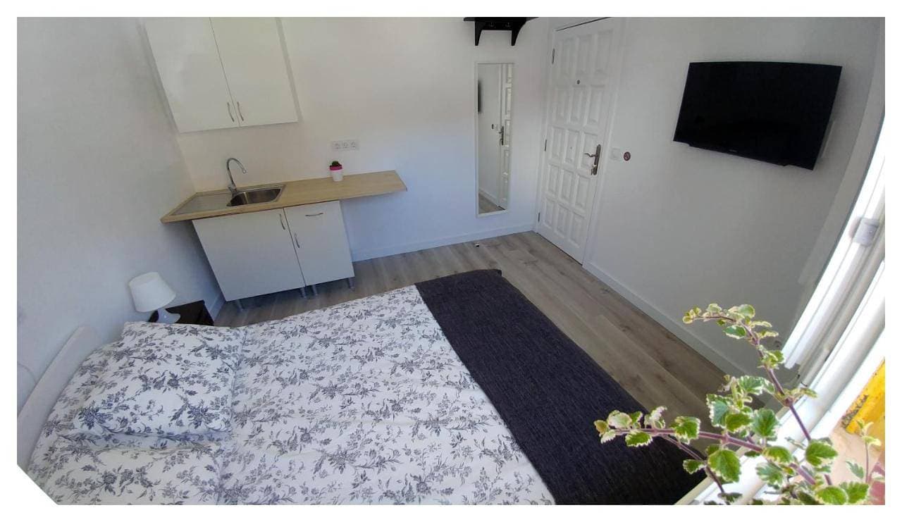Foto 6 von 12: Double Room with Private External Bathroom