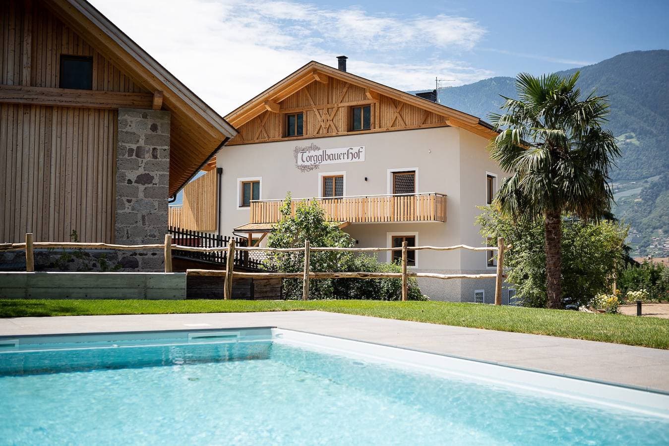Foto 5 von 16: Ferienwohnung "Torgglbauer 2" mit Bergblick, Pool, Terrasse & WLAN