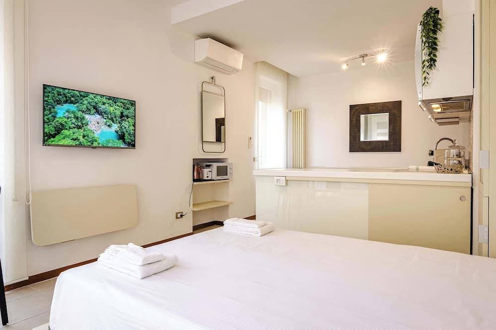 Foto 3 von 30: Large and bright studio in the heart of Bologna