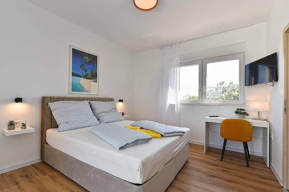 Foto 6 von 28: Beautiful home in Peroj with private swimming pool, can be inside or outside