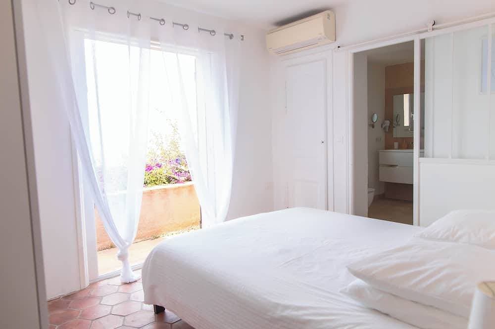 Foto 5 von 30: Villa mit außergewöhnlich ruhiger Aussicht - beheizter Pool - 10 Personen