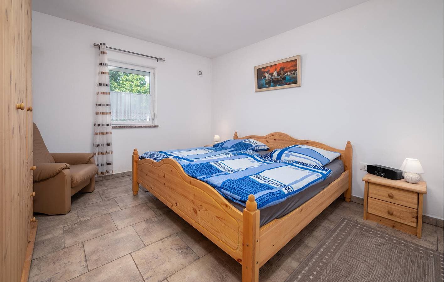 Foto 11 von 35: Geräumige 2-Zimmer-Wohnung mit Terrasse, Parkplatz und WLAN in Küstennähe