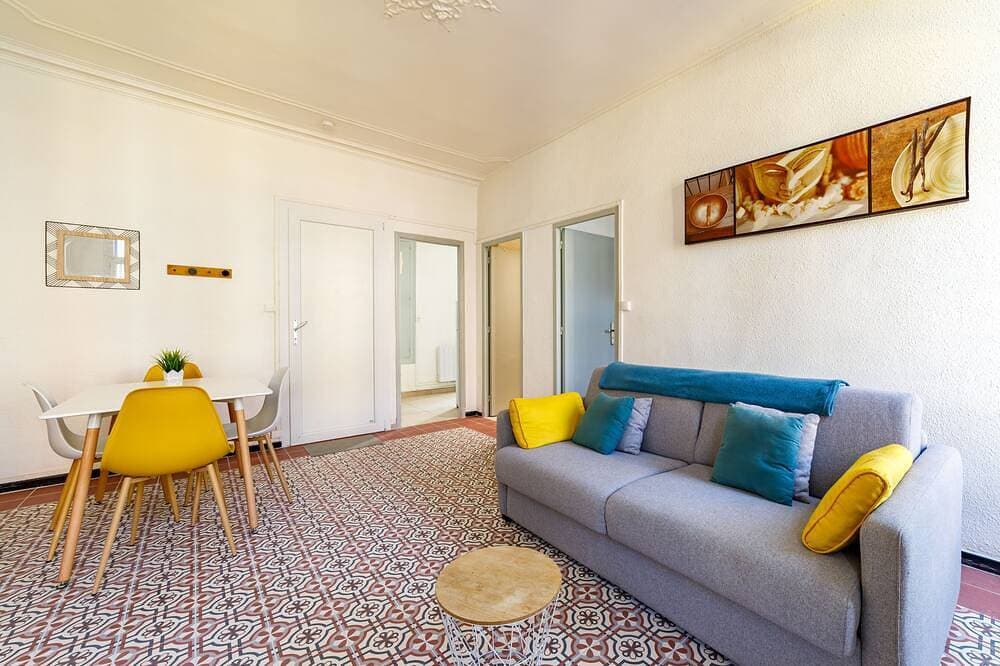 42 m² große Wohnung, 1 Schlafzimmer, viel Charakter, in der Nähe des Hafens 1