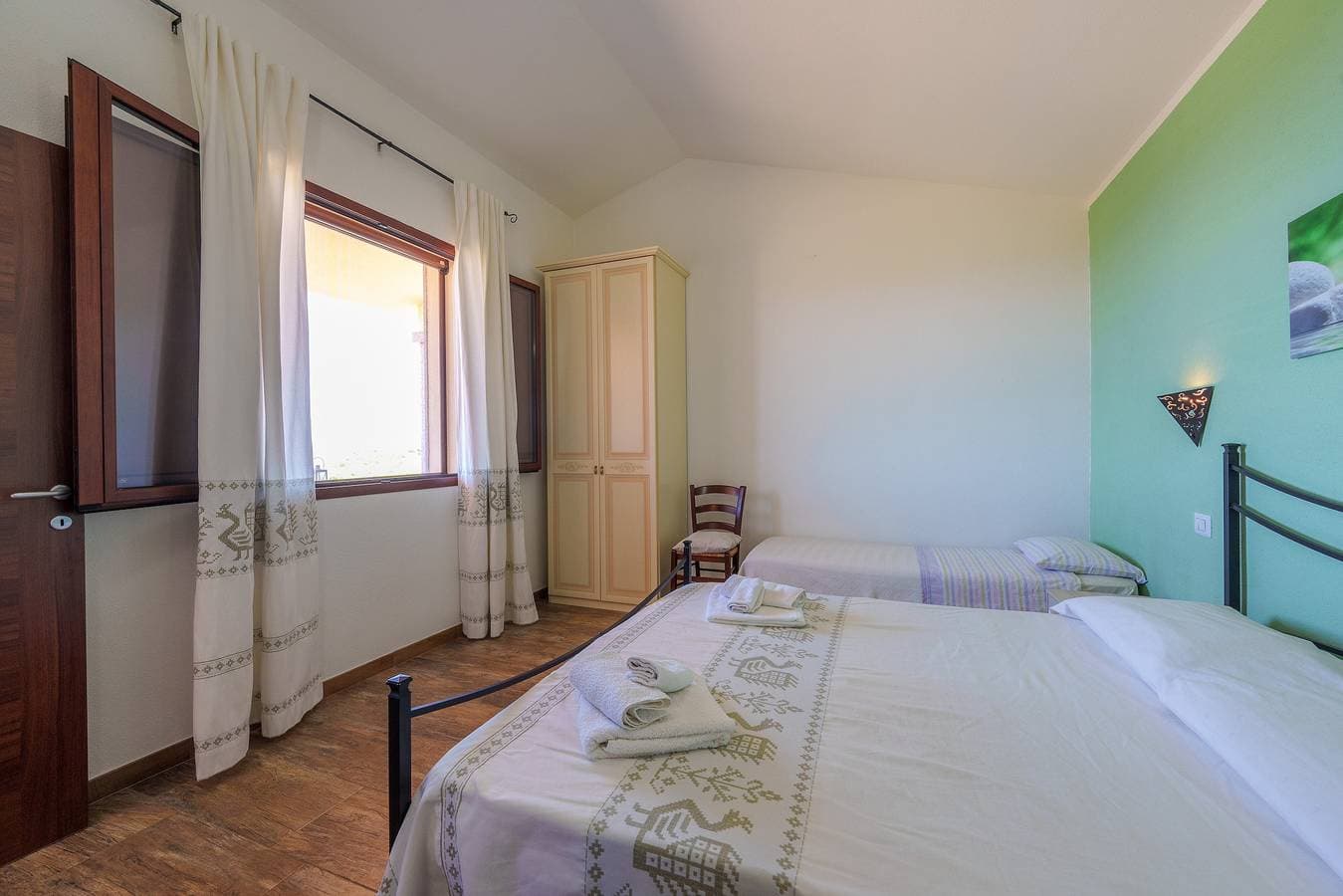 Foto 6 von 29: Ferienwohnung "Casa Mirto Con Piscina E Vista Mare" mit Meerblick, Gemeinschaftspool und WLAN