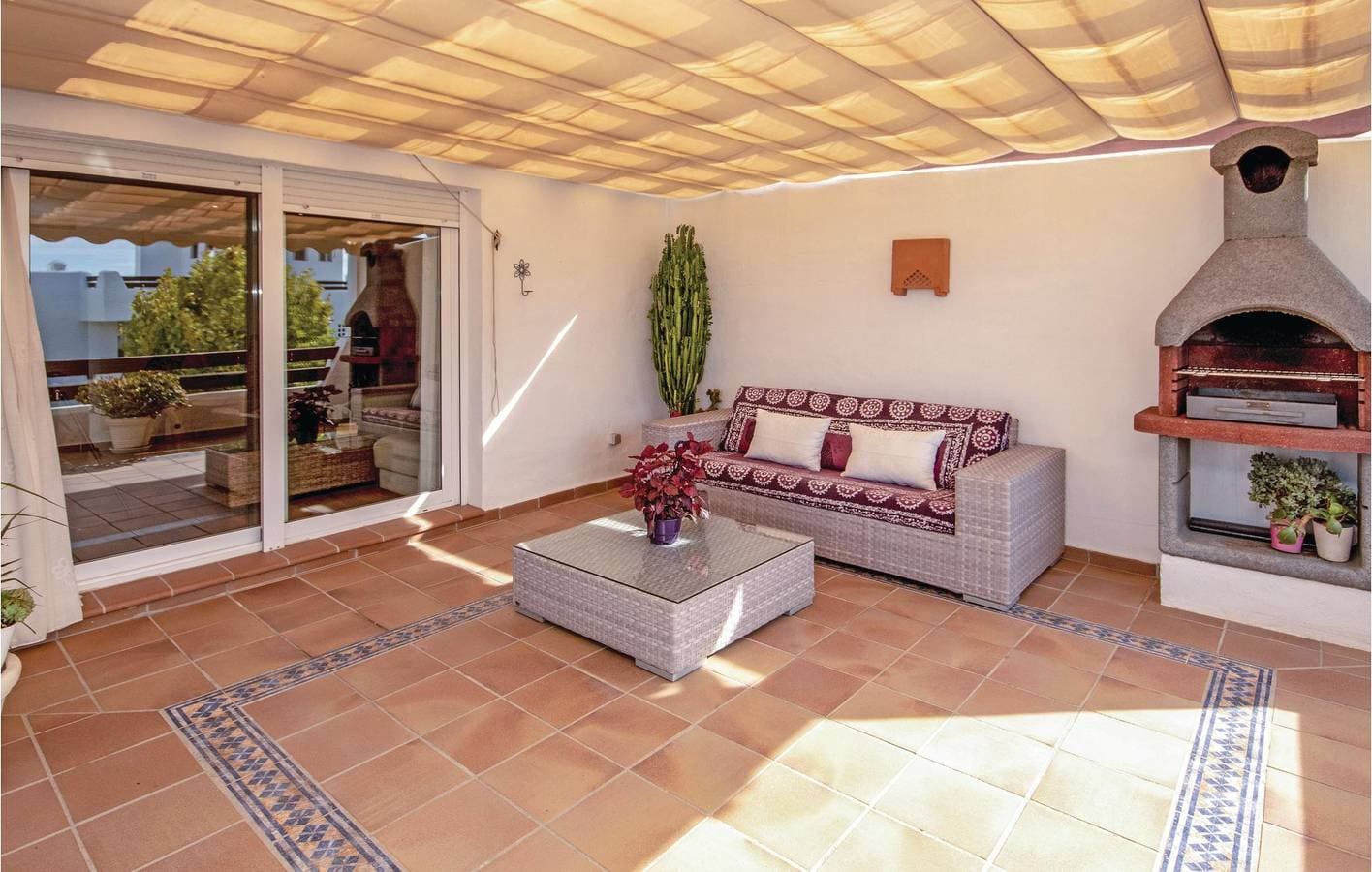 Foto 12 von 23: Oase am Strand: 74qm mit Parkplatz, Pool, Terrasse und Internet