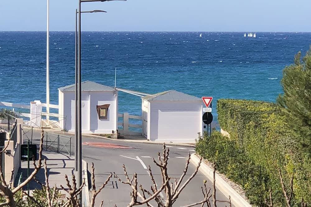 Sanary, außergewöhnlicher Meerblick! In großen neuen T2 Villa 20 Meter vom Strand entfernt 1