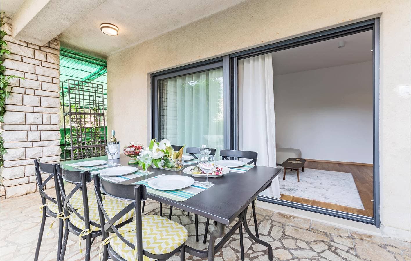 Foto 11 von 36: Gemütliche 2-Zimmer-Wohnung mit Terrasse, WLAN und Parkplatz in Küstennähe