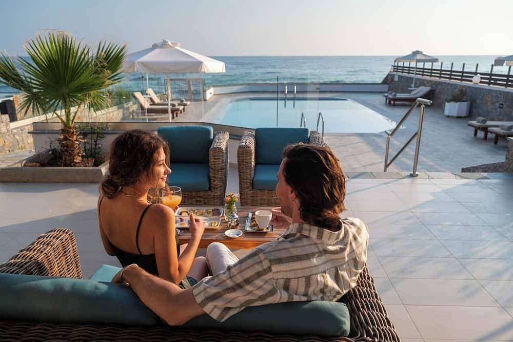 Foto 6 von 7: Dream Villa Athena-2 bedrooms Beach Front with private pool