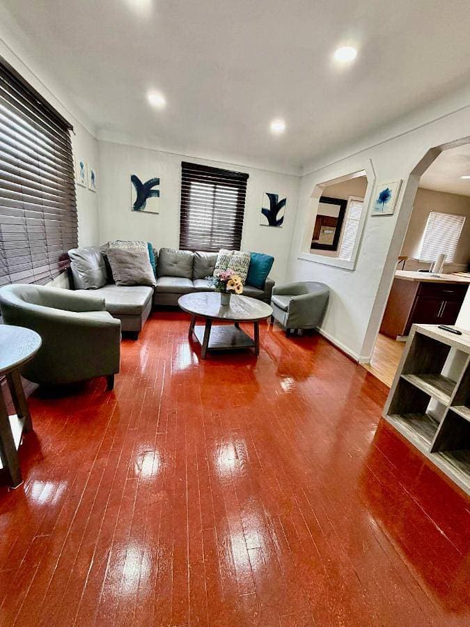 Hazel Park 2 bedroom Bangalow 1