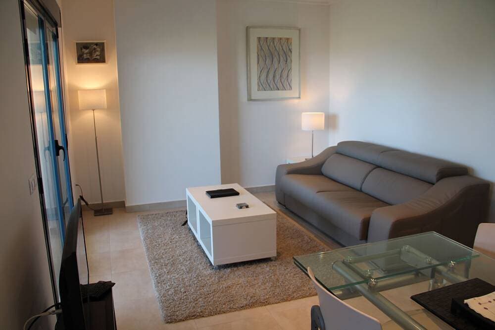 Foto 9 von 24: Neue Luxuswohnung in erster Strandlinie mit Meer- und Bergblick und Wi-Fi