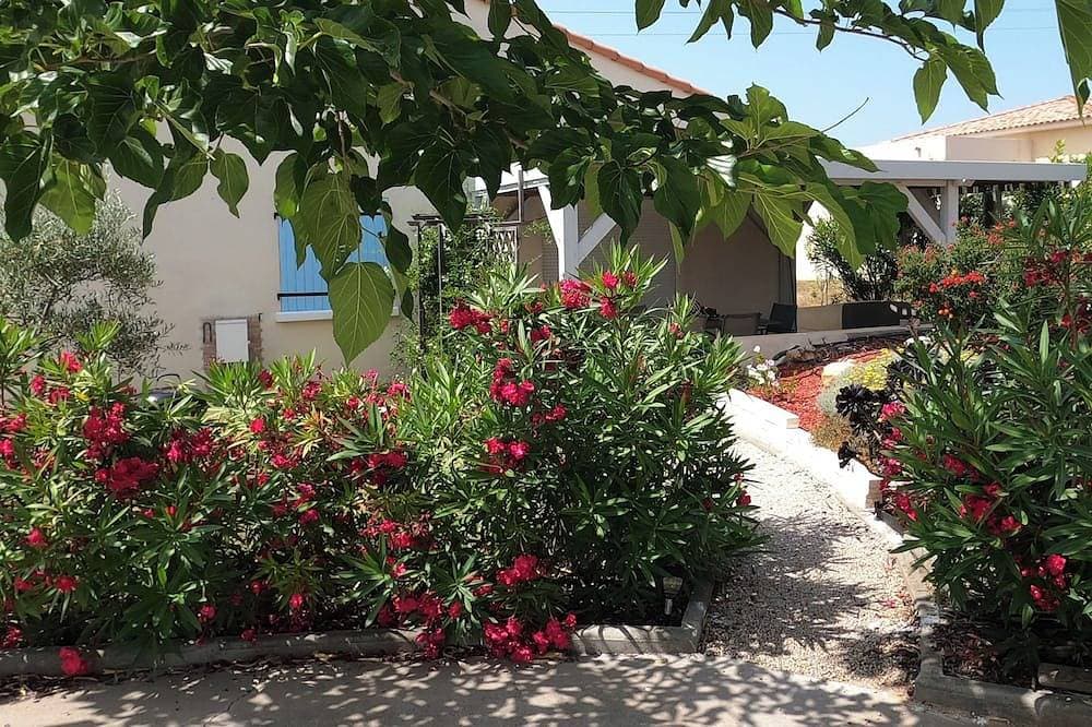 Provencal Stil Haus mit Blick auf die Berge 1