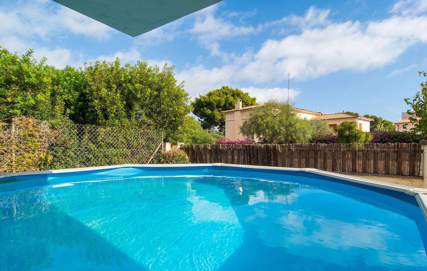 Foto 6 von 47: Gemütliches Appartement mit Terrasse, Pool & AC, 1km bis Cala Petita