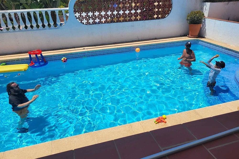 Foto 9 von 15: Luxus-Villa mit Apartment Pool, Garten und Grill ideal für Corporate & Familiengruppe
