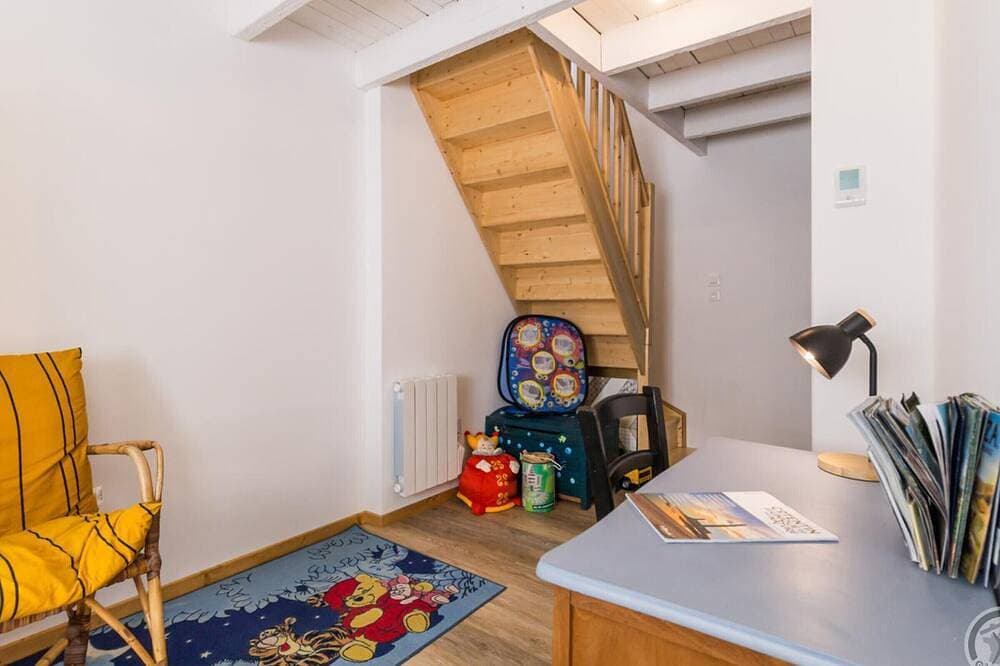 Foto 13 von 19: Steinhaus für Familien mit Spa und Garten in Tollevast