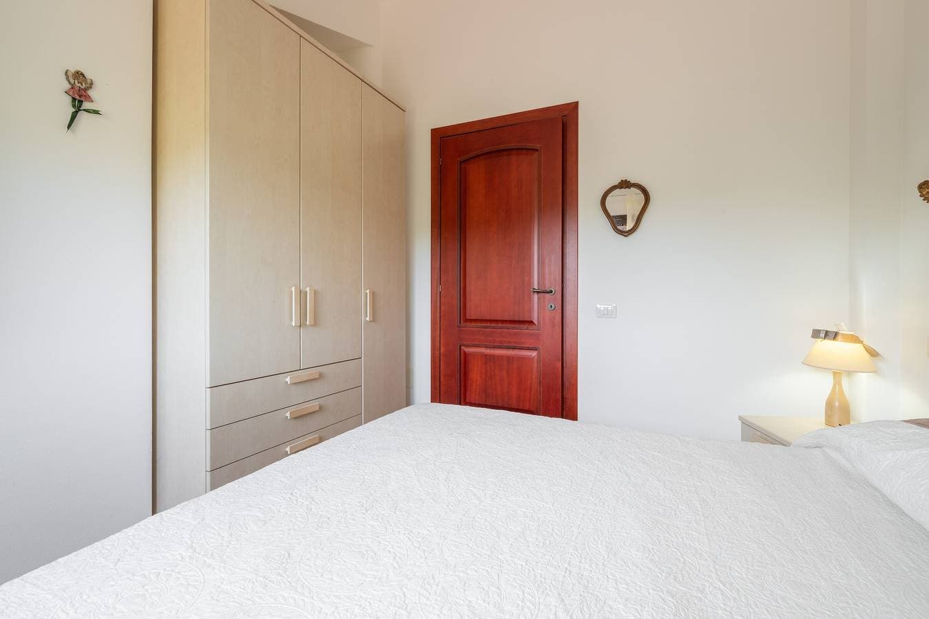 Foto 12 von 33: Ferienhaus 'L'ulivo' nur wenige Schritte vom Meer entfernt mit WLAN und Klimaanlage