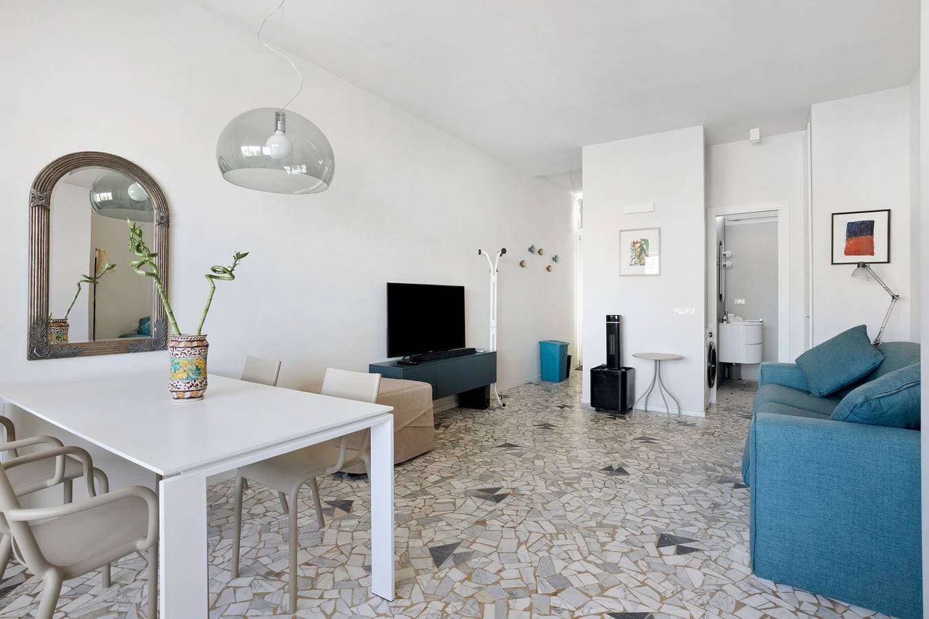 Foto 8 von 23: Appartement 'Duca D'Aosta Suite' mit Meerblick, Gemeinschaftsgarten und Klimaanlage
