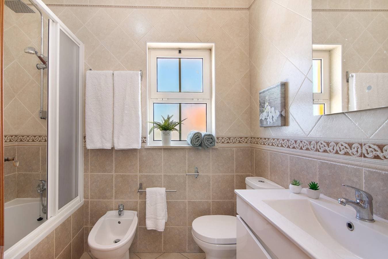 Foto 13 von 28: Villa 'Constança' mit Gemeinschaftspool, Wi-Fi und Klimaanlage