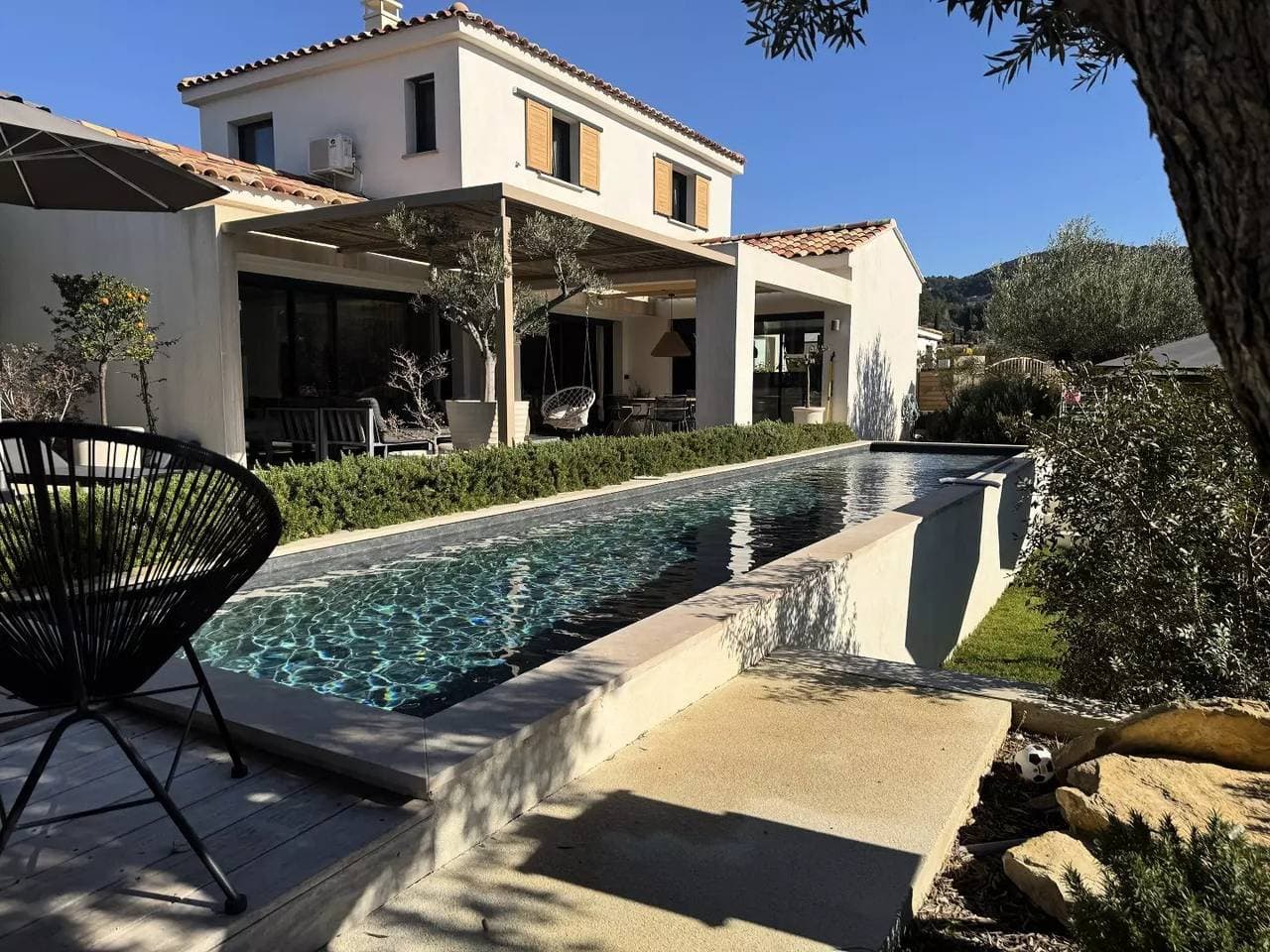 Foto 2 von 48: Schöne Villa mit Pool 4 Zimmer 6 Personen - Exklusiv