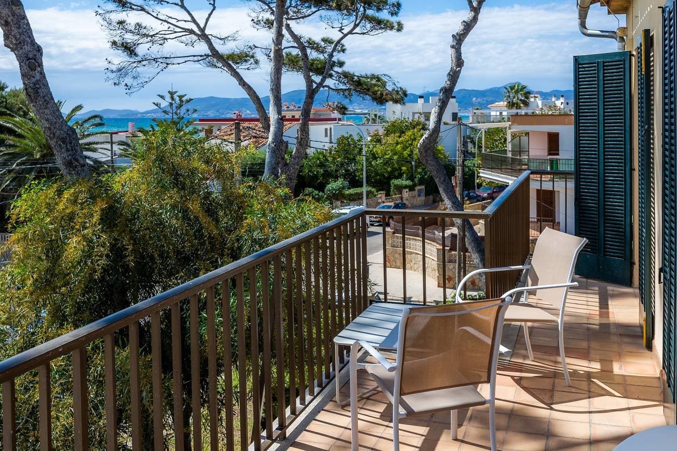 Foto 2 von 44: Großzügige Villa am Meer mit privatem Salzwasserpool
