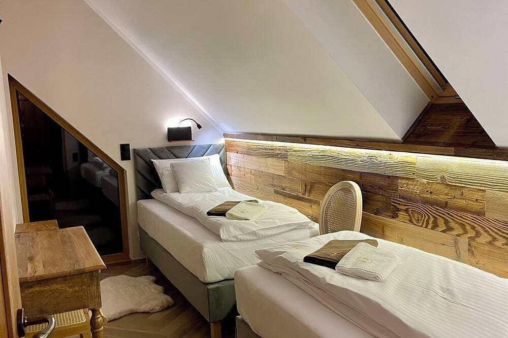 Foto 6 von 28: Izera Potok Teil eines Ensembles aus drei baugleichen Ferienhäusern Izera House