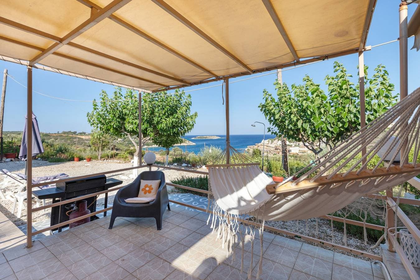 Foto 2 von 33: Ferienhaus „Voula Home“ mit Meerblick, WLAN und Klimaanlage