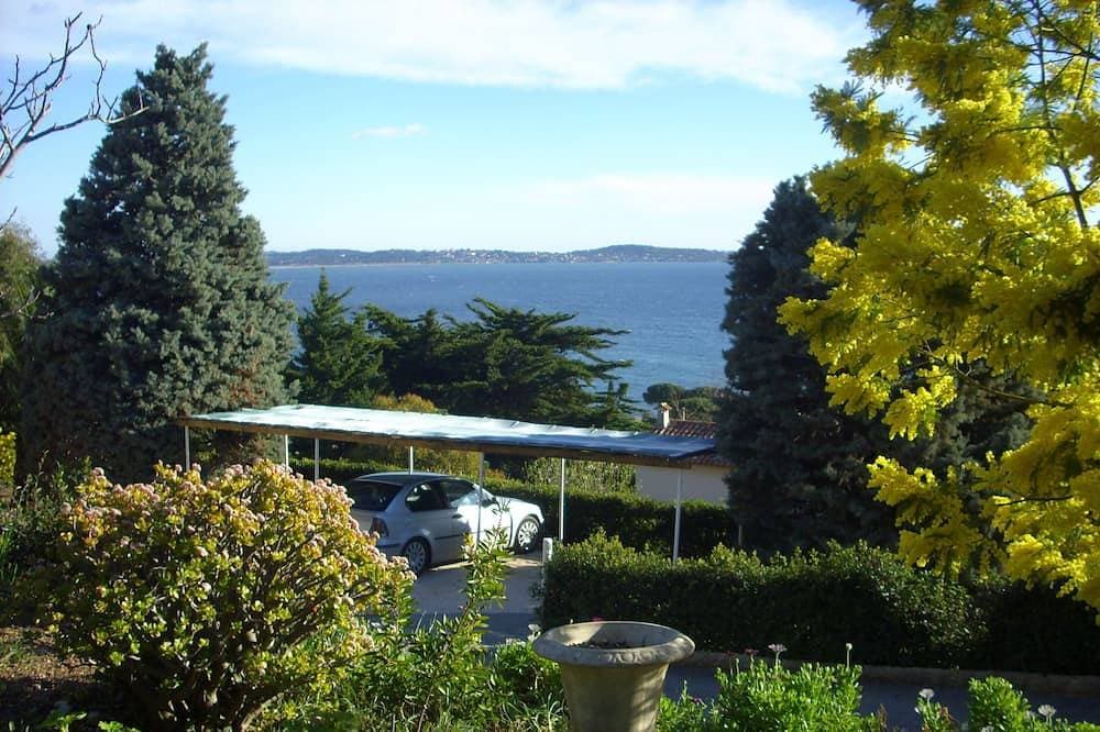 Erdgeschoss der Villa mit Blick auf die Spitze von Giens 1