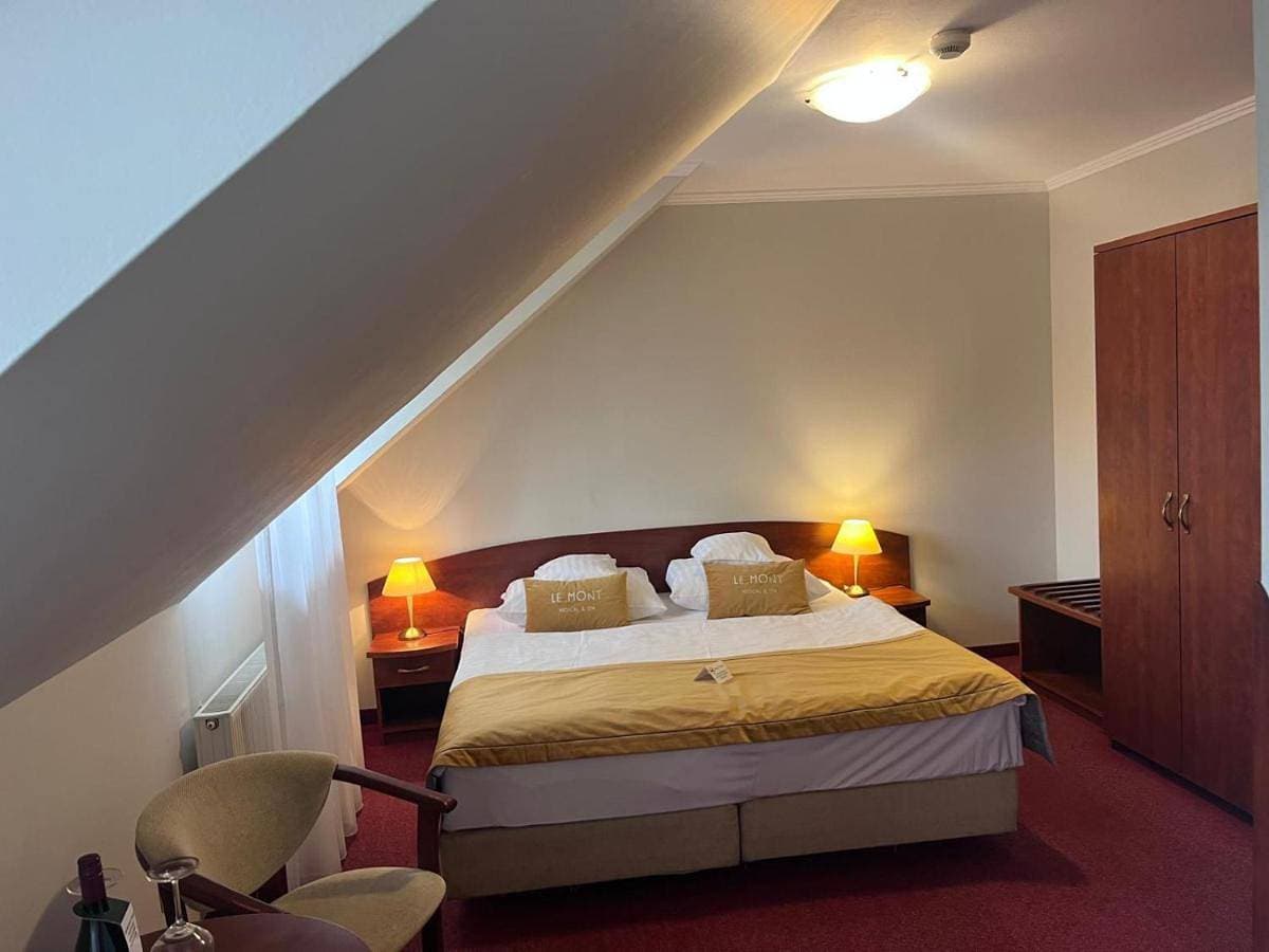 Foto 2 von 9: Double or Twin Room