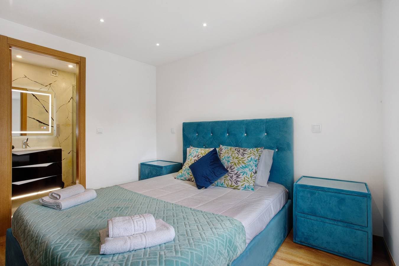 Foto 12 von 26: Ferienhaus 'Castelos Azul' mit privatem Garten, Wi-Fi und Klimaanlage