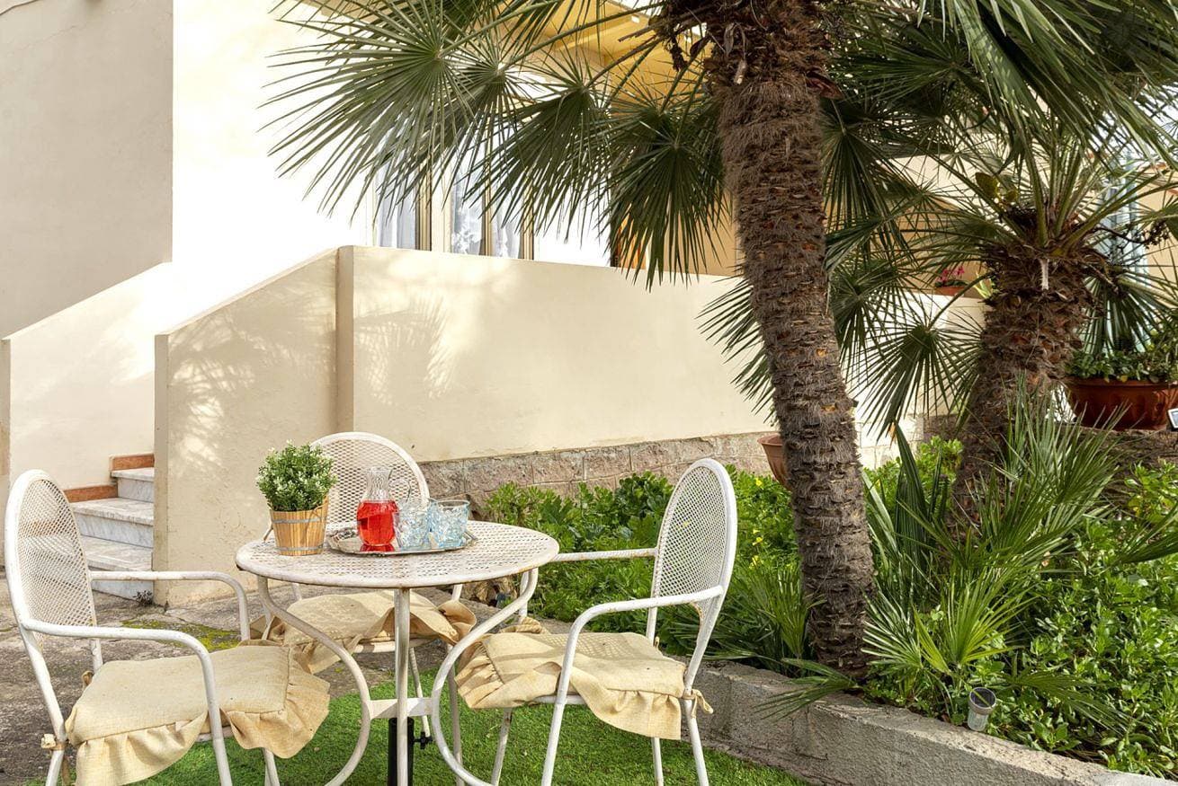 Foto 9 von 70: Ferienwohnung für 8 Personen mit Garten