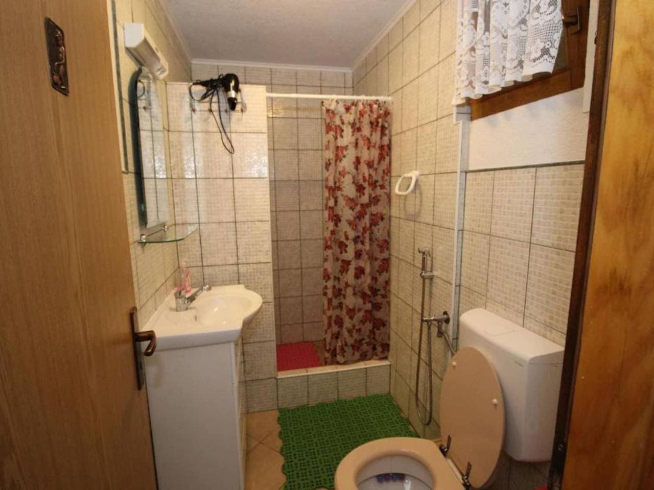 Foto 11 von 35: Four bedroom house with river view