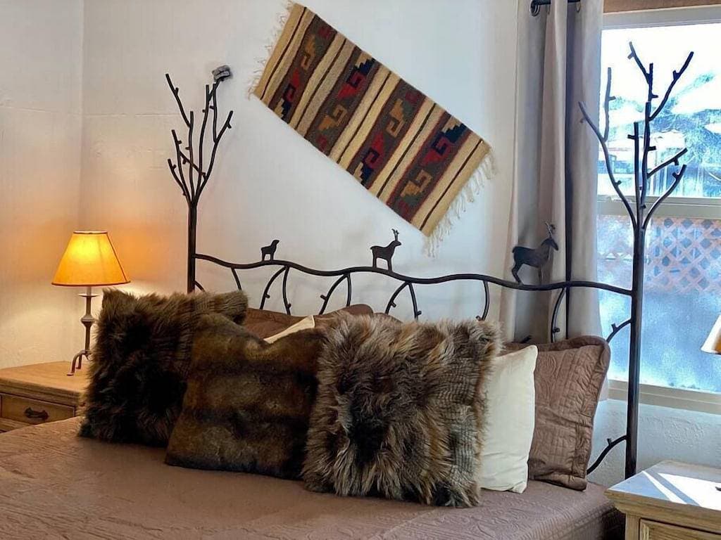 Foto 8 von 50: Historic Adobe Abode-Pet Friendly, Downtown Kanab