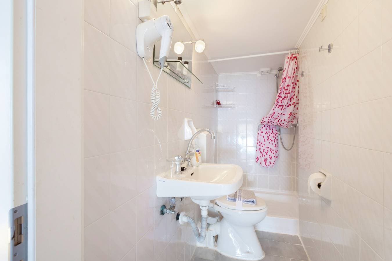 Foto 10 von 55: Bed & Breakfast „Doppelzimmer Meerblick“ mit Meerblick, WLAN und Klimaanlage