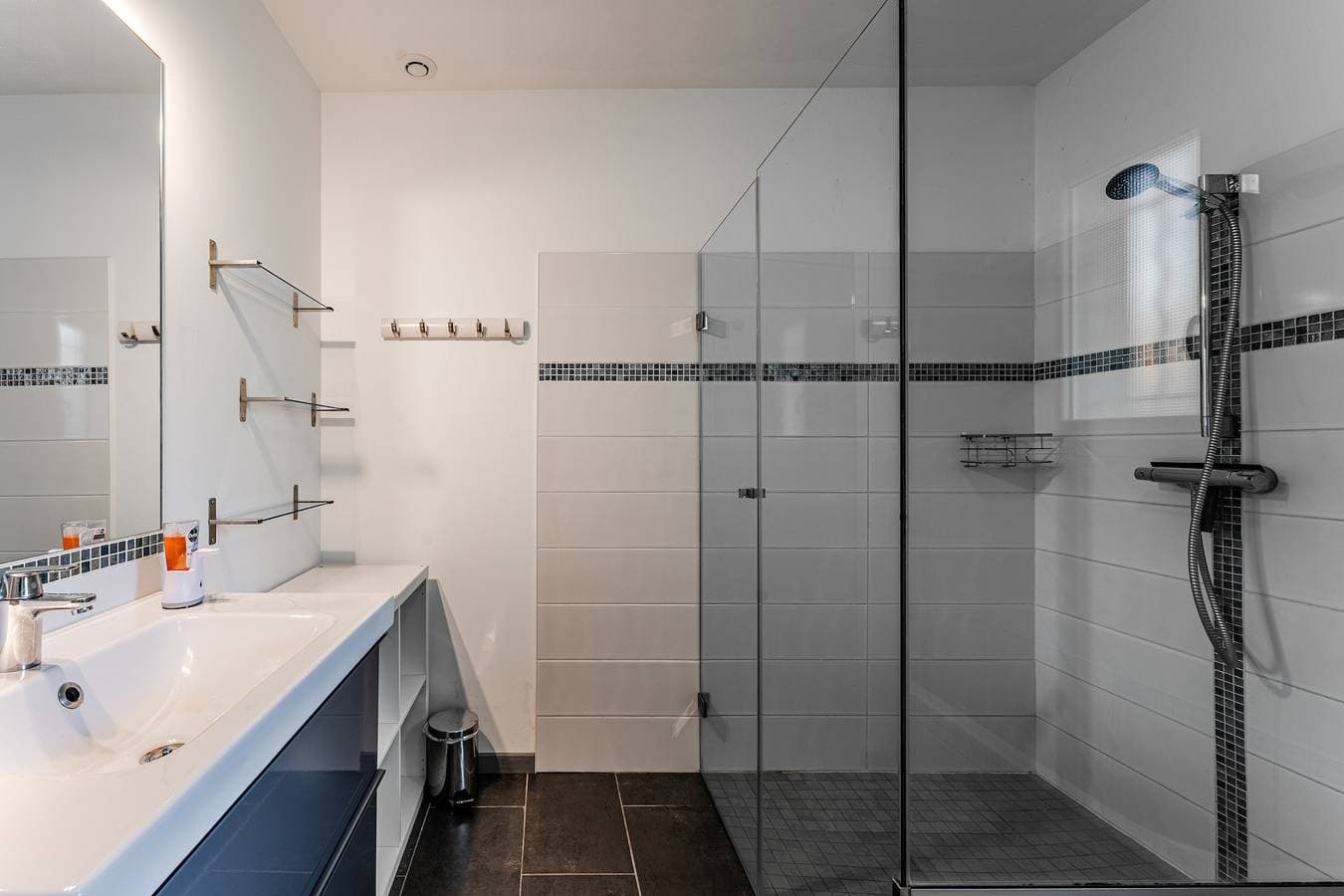 Foto 12 von 24: Komfortable Villa mit Whirlpool zwischen See und Ozean