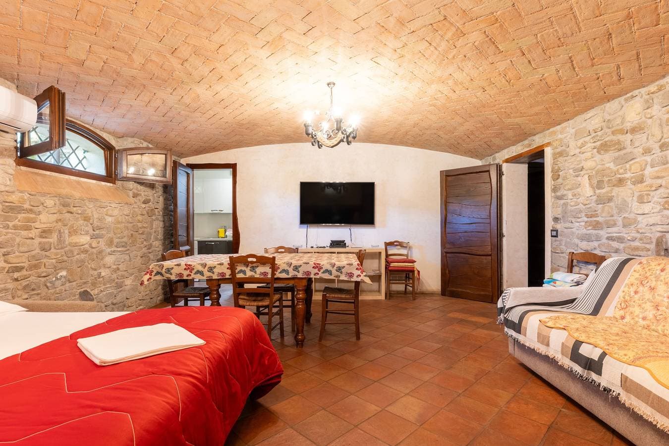 Foto 6 von 31: Ferienwohnung 'Santina' mit Bergblick, Wi-Fi und Klimaanlage