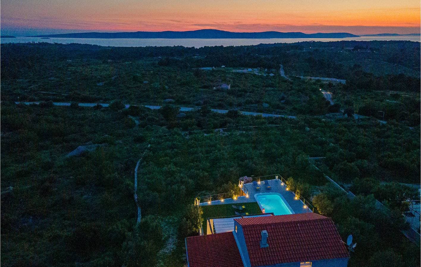 Foto 4 von 35: Nur 2 km vom Strand entfernt: Gemütliche Ferienwohnung mit Pool und moderner Ausstattung