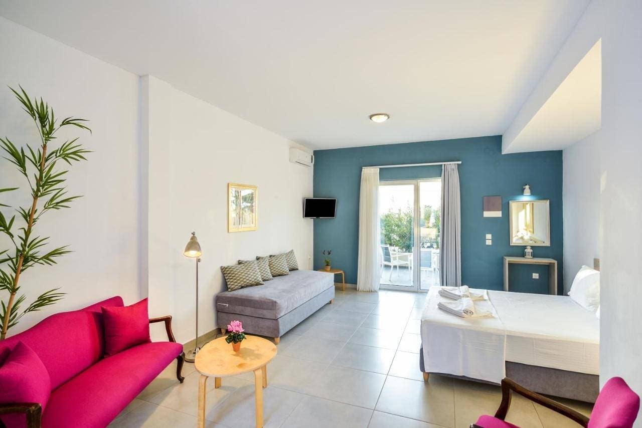 Foto 3 von 15: Standard Triple Room with Sea View