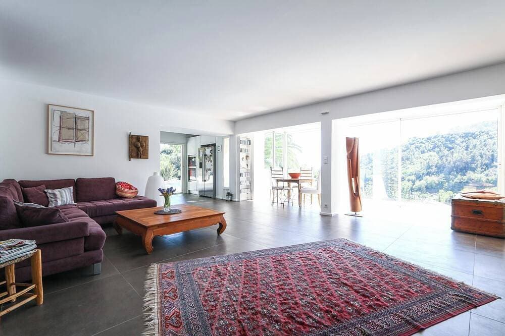 Foto 5 von 30: Californian house with pool near Nice