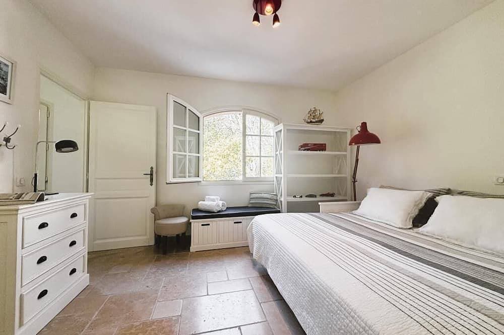 Foto 5 von 30: Villa Ioullia - Piscine Chauffée - Sauna - 5 Chambres - Valbonne Village à Pied