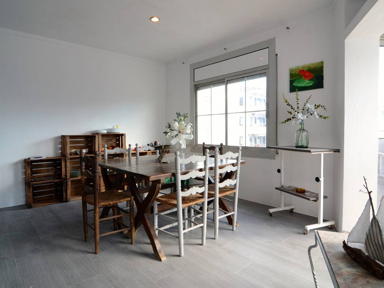 Foto 5 von 17: Geräumige 3-Zimmer-Wohnung mit WLAN und Klimaanlage im Stadtzentrum.