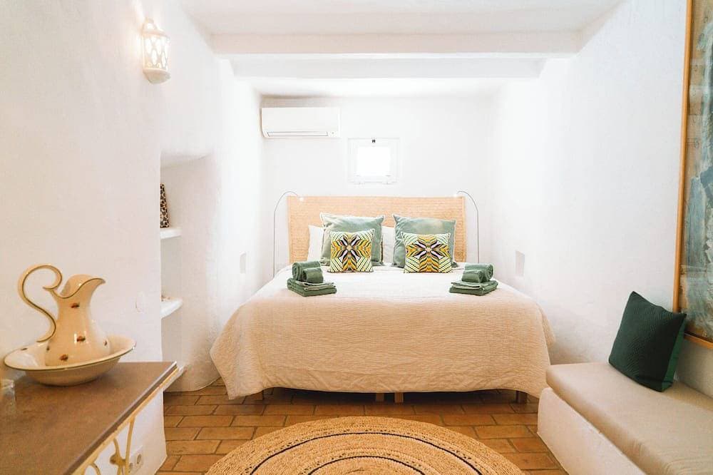 Foto 2 von 30: Maison Atypique 320m² - Terrain 3150m² Arboré - Algarve 6 Chambres-12 Couchages