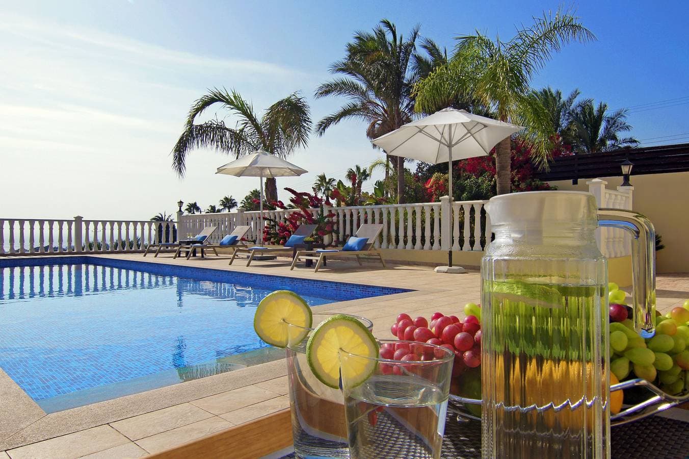Foto 6 von 40: Villa für 8 Personen mit Balkon