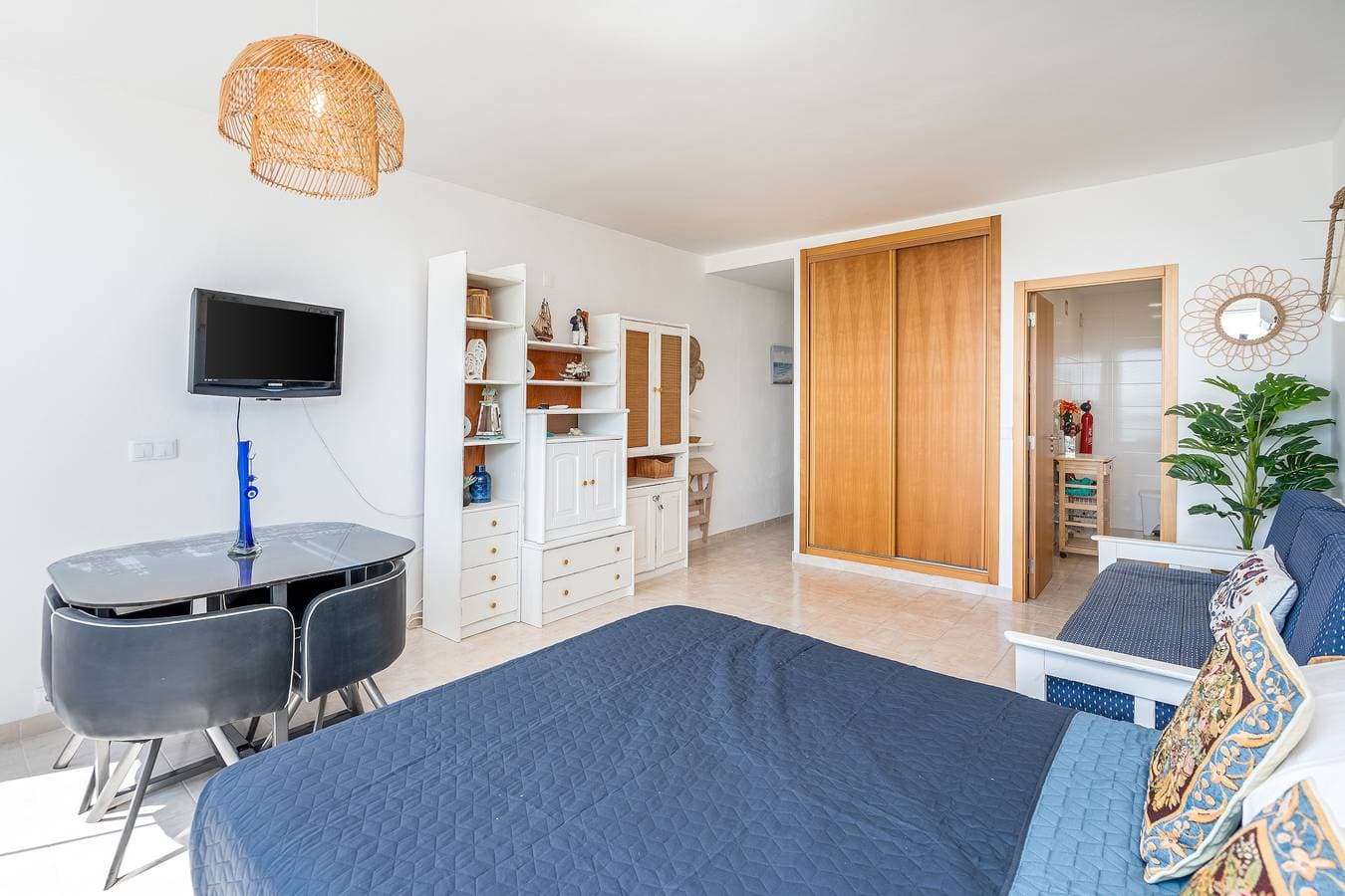 Foto 4 von 22: Ferienwohnung 'Modern Beach' mit Meerblick, Wi-Fi und Klimaanlage