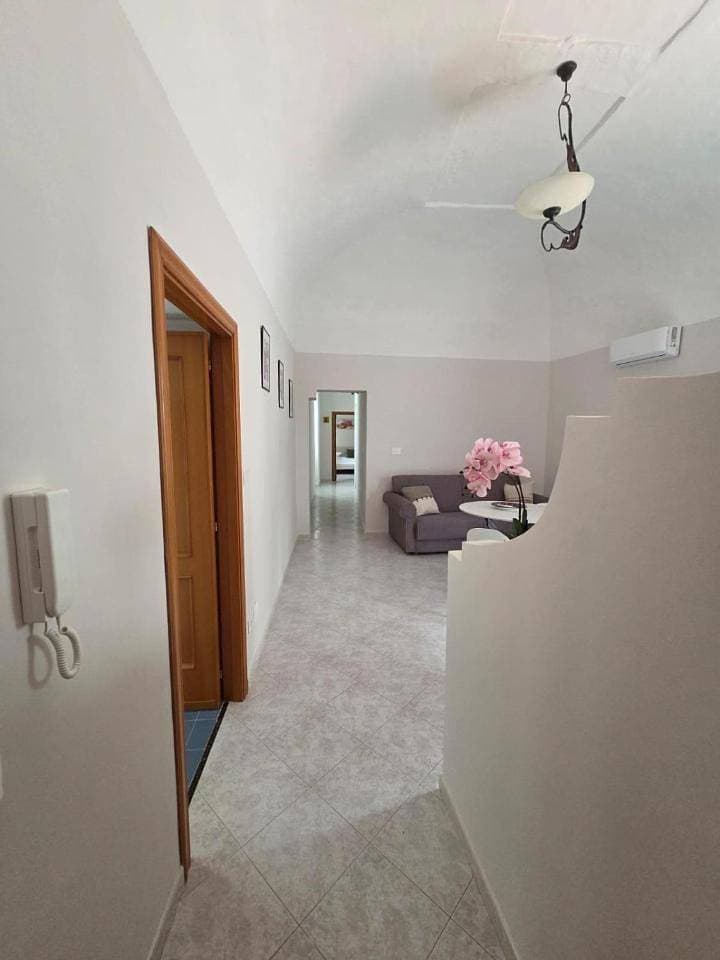 Foto 9 von 37: Three-Bedroom House