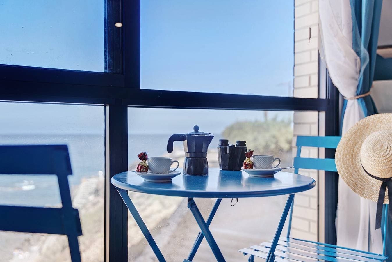 Foto 4 von 33: Ferienwohnung 'Los Abrigos Oceano Al Alba Wifi' mit Meerblick und WLAN