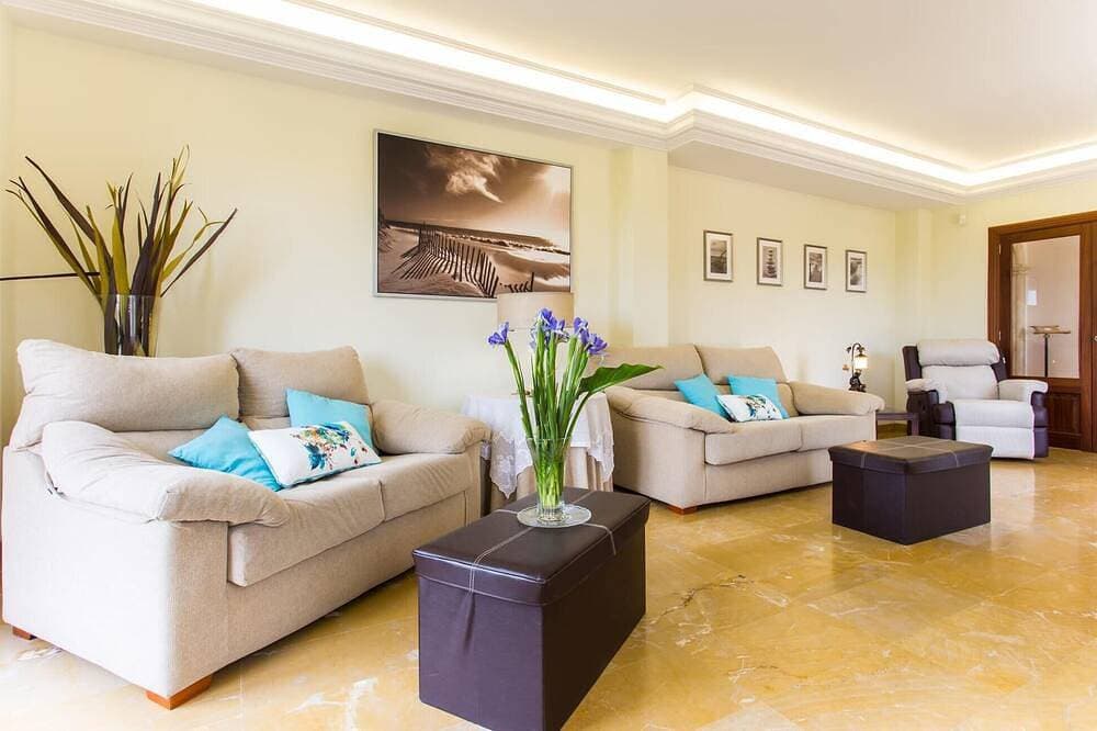 Foto 5 von 30: Cozy home in Manacor with private swimming pool, can be inside or outside