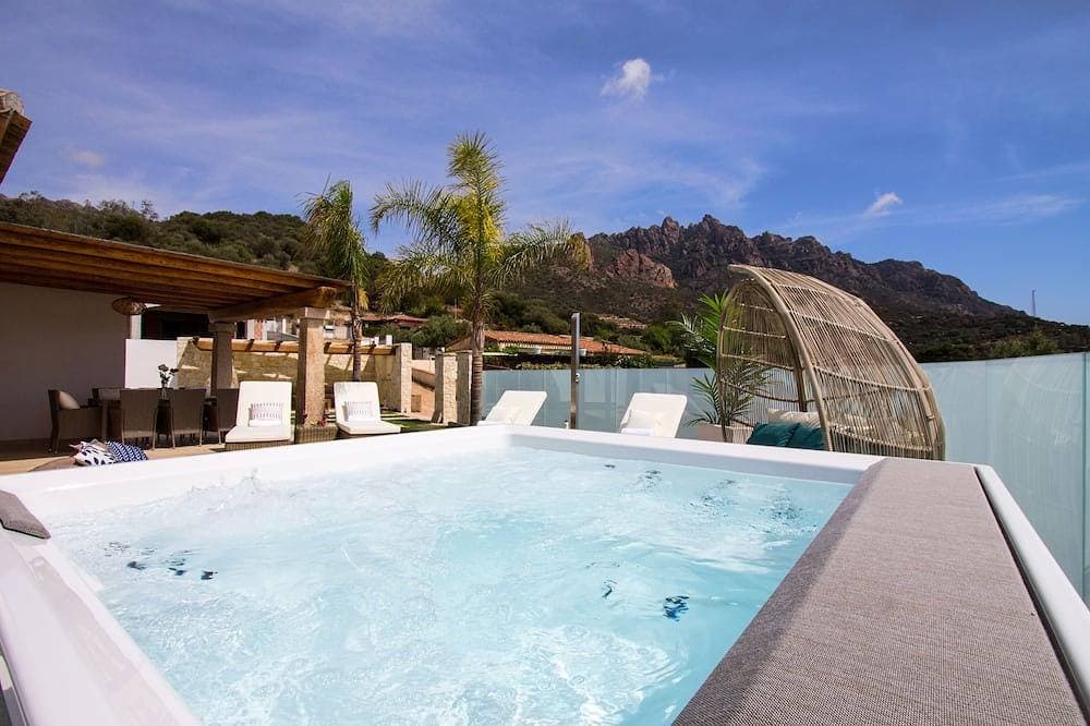 Foto 9 von 30: Mediterranean villa with private pool on Foxi Manna beach in Sardinia