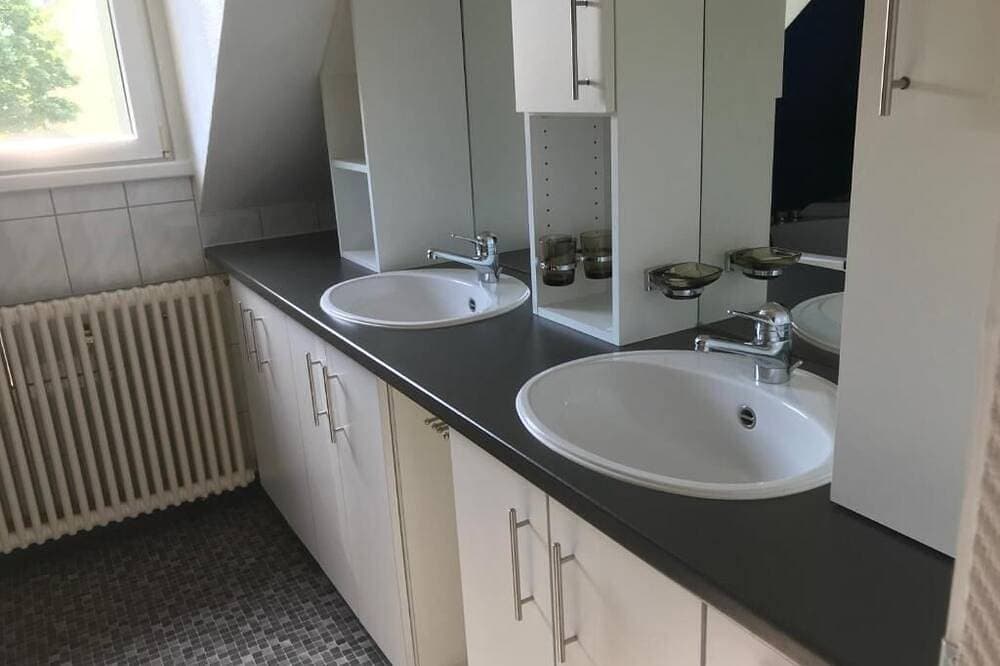 Ferienwohnung für Familien an ruhiger zentraler Lage  5 Minuten vom Bodensee 1